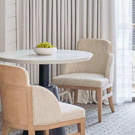 Four Seasons New Orleans Hotel Екстериор снимка