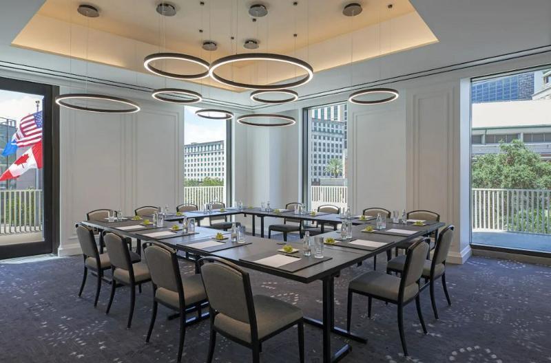 Four Seasons New Orleans Hotel Екстериор снимка